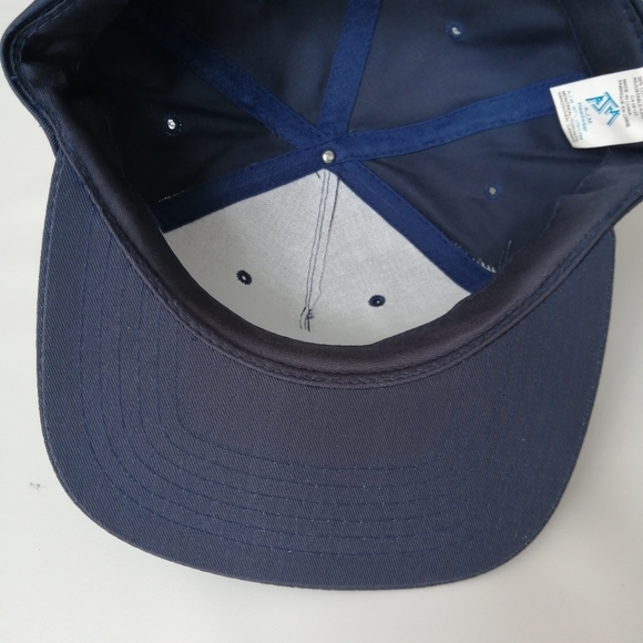 🦅 Yellow Eagle Navy Snapback - Picture 9 of 11